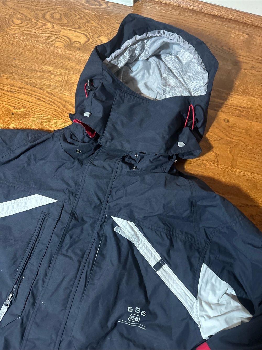 Vintage 686 Jacket Mens Snowboarding Jacket Size Large Face Covering Fleece Line